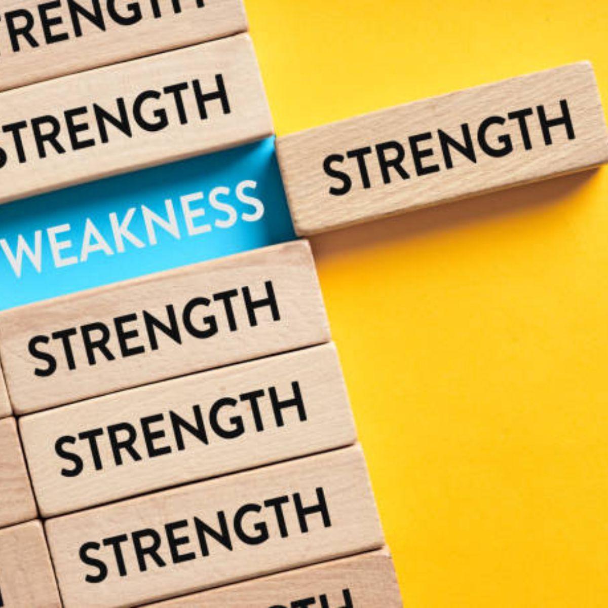 39 Strengths and Weaknesses To Discuss in a Job Interview